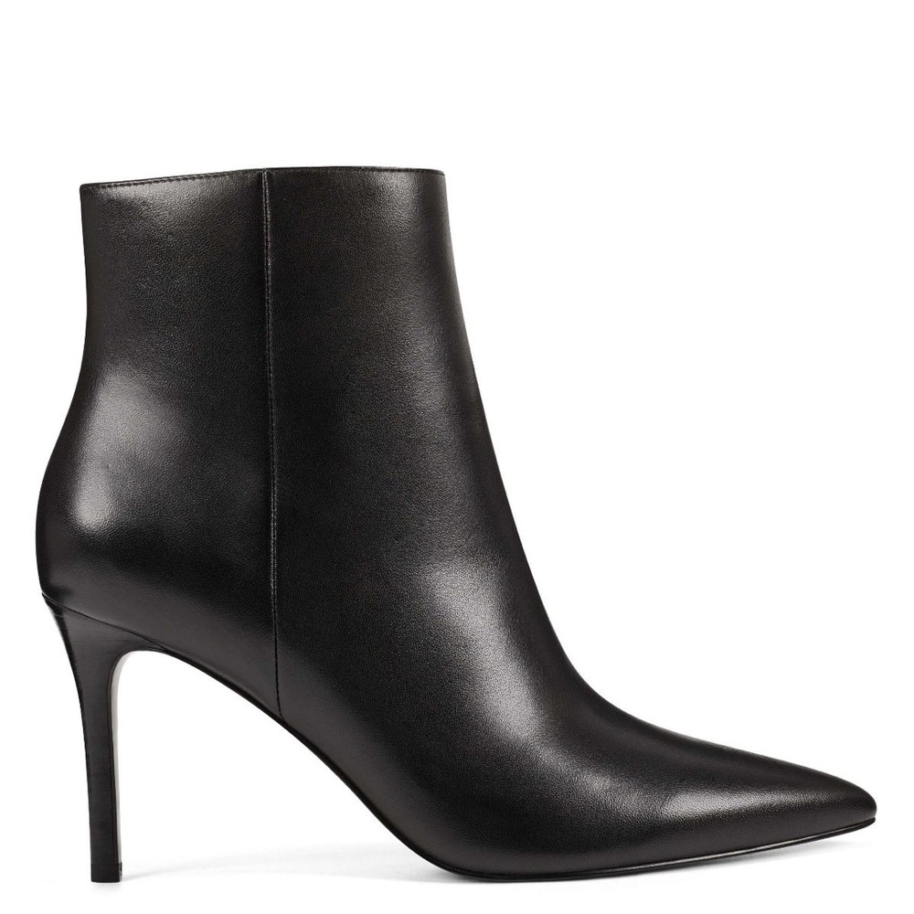 NINE WEST LEATHER BOOTIES